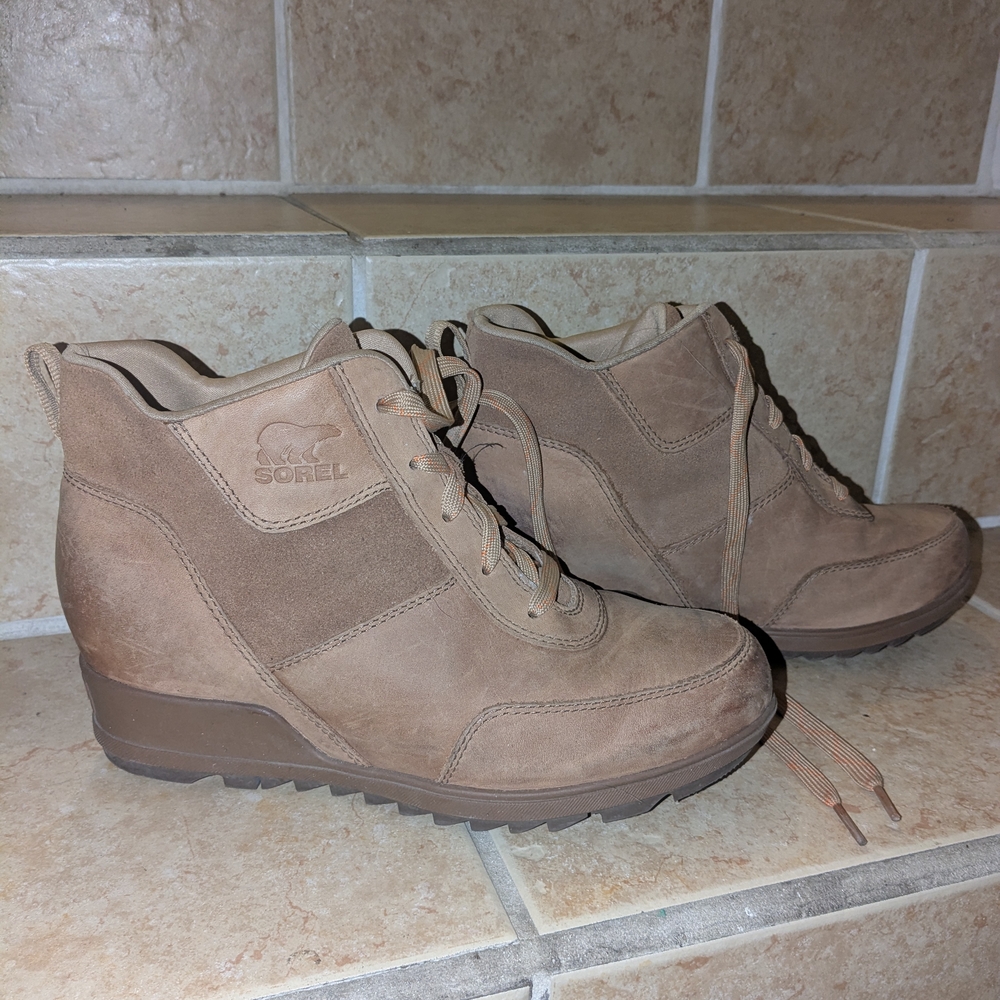 Sorel Women's Brown Lace-Up Boots